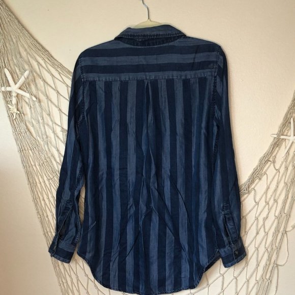 Revolve RAILS Carter Button Up Indigo Block Stripe Shirt M - Picture 13 of 15